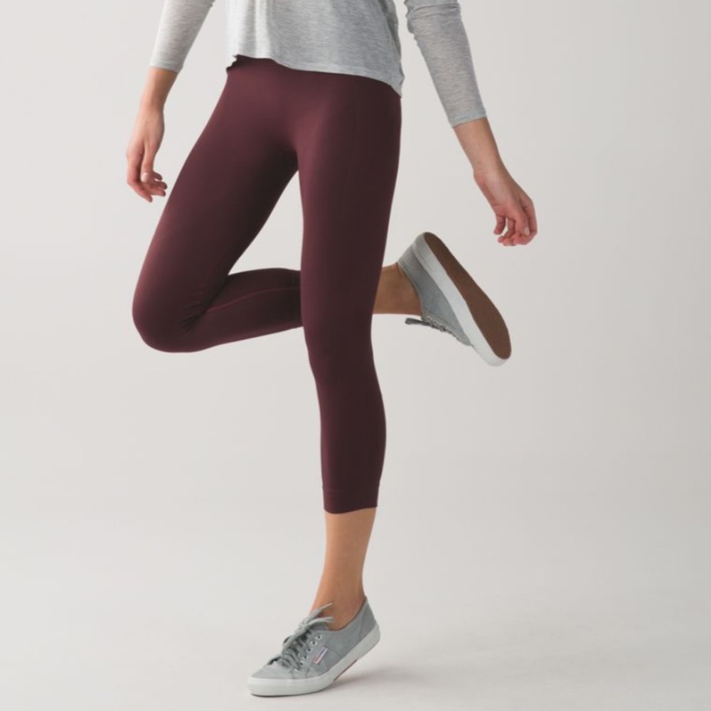 Lululemon Zone in Crop 21” High Rise Legging Bordeaux Drama